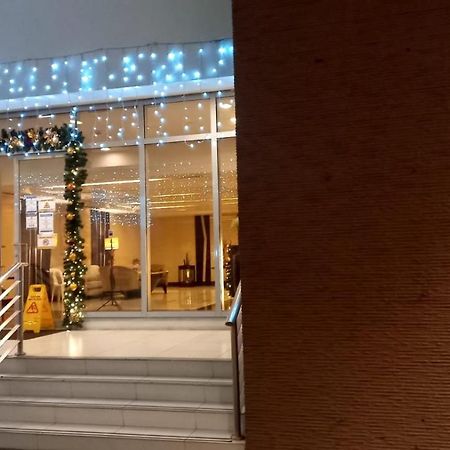 Johnstay مانيلا المظهر الخارجي الصورة